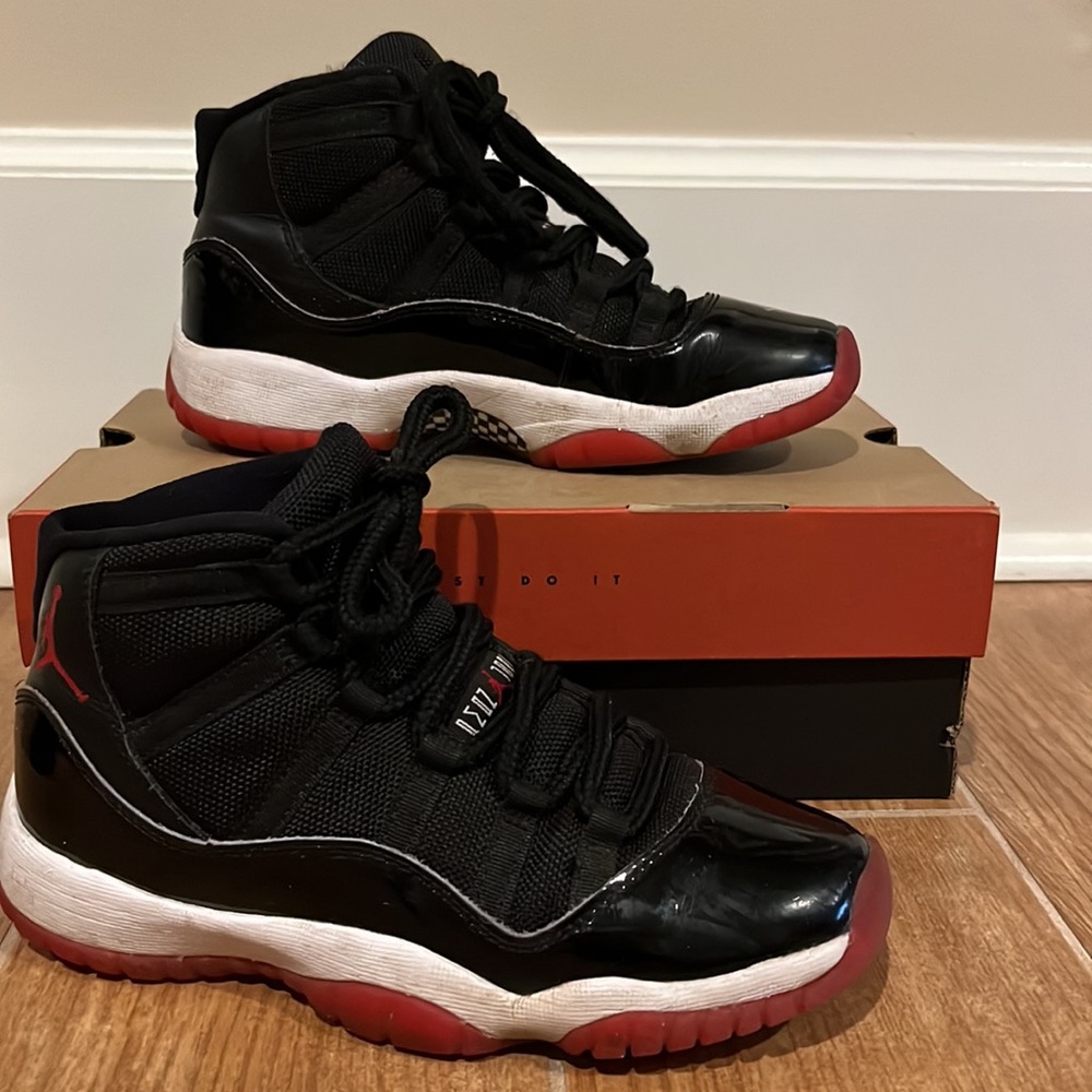 Air Jordan size 4Y